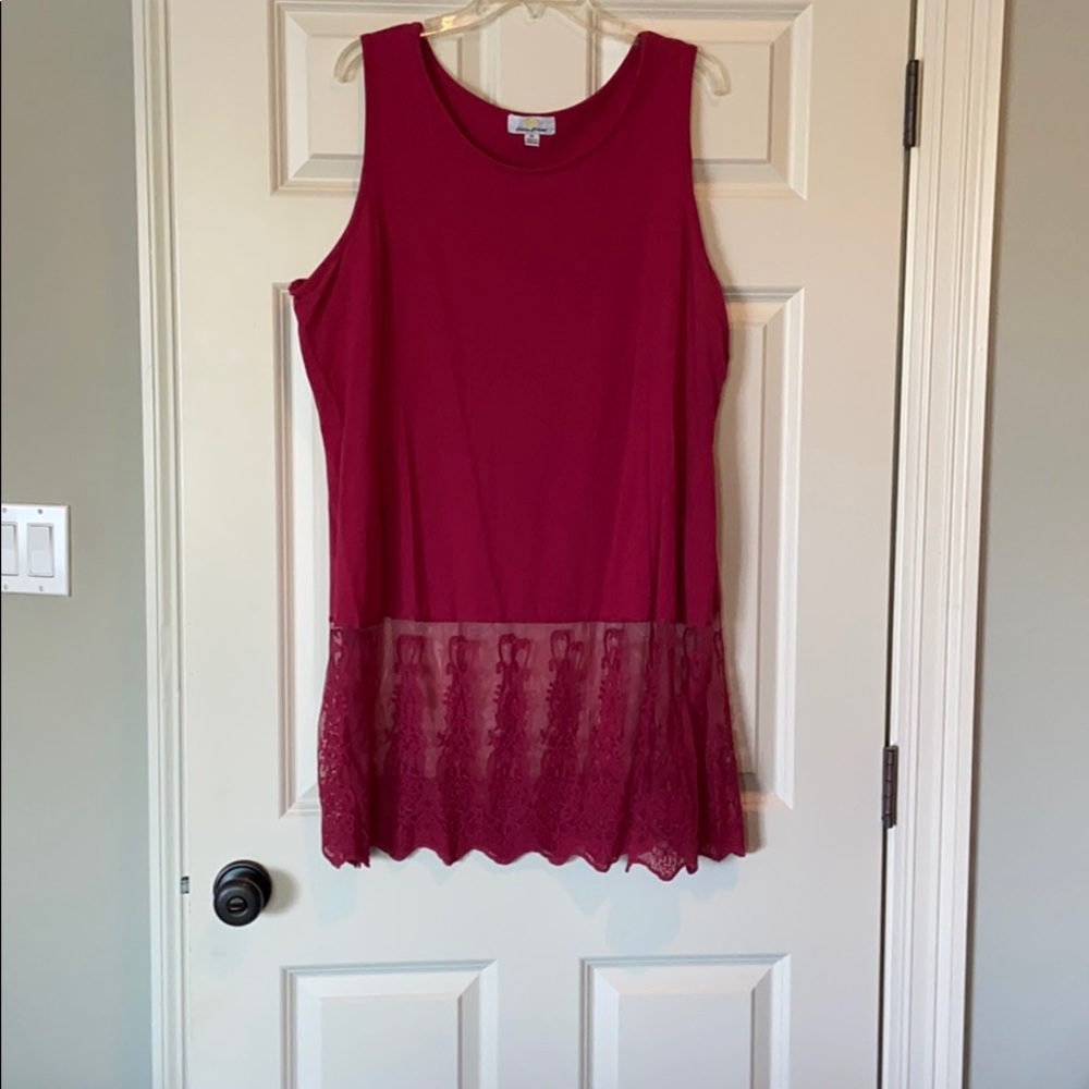 Tunic with lace